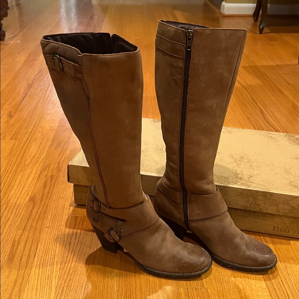 BORN - Gorgeous Genuine Supple Leather Tall Boots with rubber rugged track soles